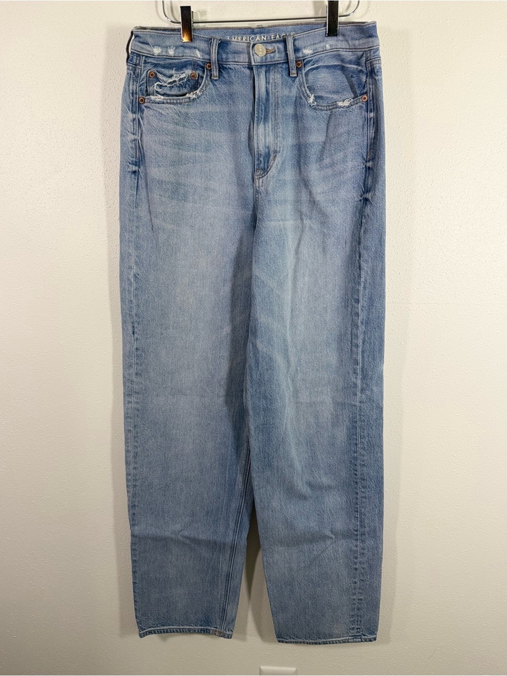 American Eagle Baggy Jeans Size 10 Long Light Wash Distressed High Rise